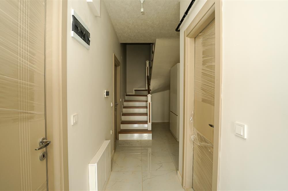 C21 Cius; Ovaakça Çeşmabaşı'nda Sıfır 5+1 Dubleks Daire
