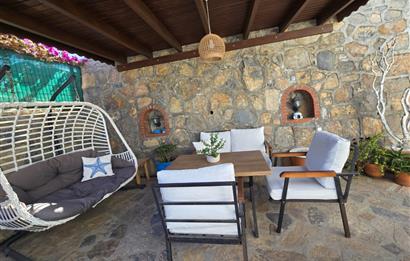 Bodrum Gümüşlük Koyu Manzaralı Satılık İkiz Villa