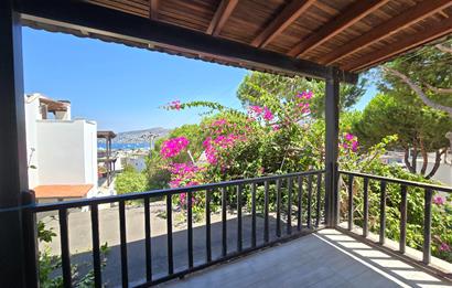 Gündoğan Denizatı Sitesi'nde Deniz Manzaralı 3+1 Tripleks Villa