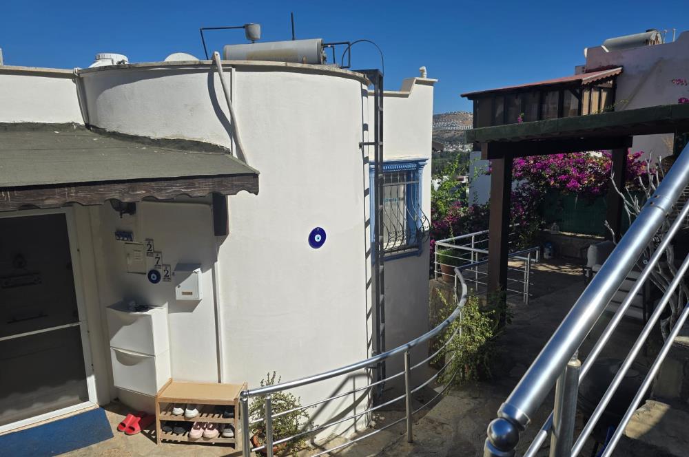 Bodrum Gümüşlük Koyu Manzaralı Satılık İkiz Villa
