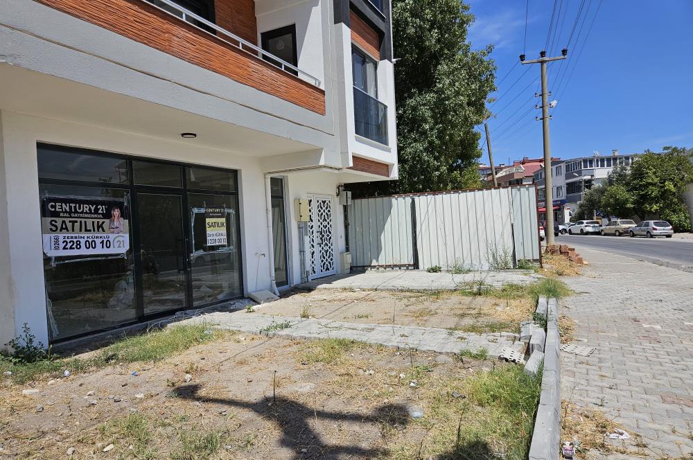 CENTURY21 BAL ÇAKMAK CADDESİNDE ÖNÜ KAPATILABİLİR SATILIK DÜKKAN