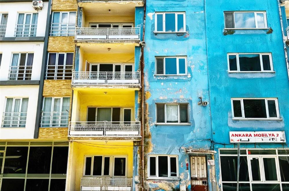 C21 BAL'DAN SOMA CADDESİ ÜZERİNDE SATILIK KOMPLE BİNA