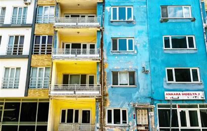C21 BAL'DAN SOMA CADDESİ ÜZERİNDE SATILIK KOMPLE BİNA
