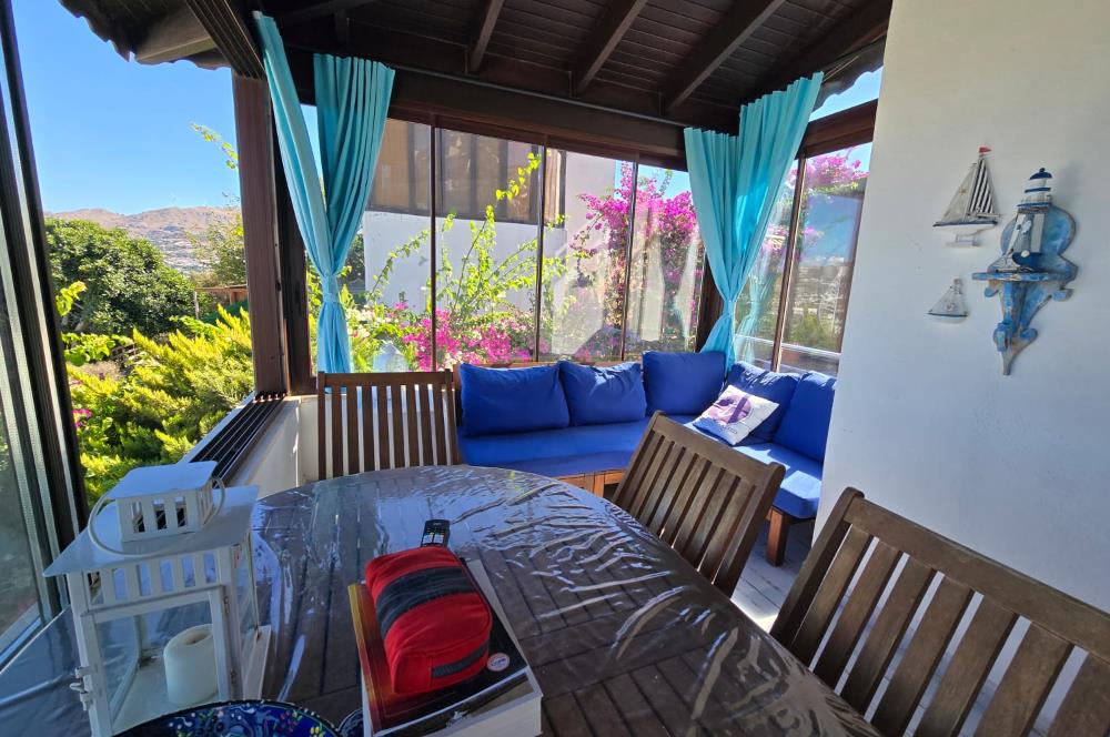 Bodrum Gümüşlük Koyu Manzaralı Satılık İkiz Villa