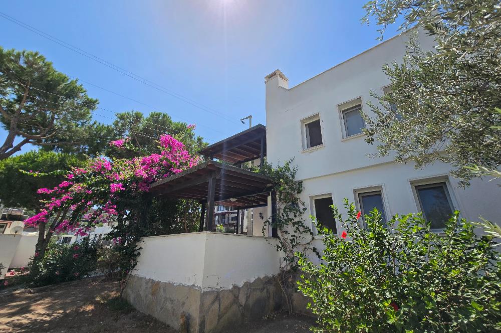 Gündoğan Denizatı Sitesi'nde Deniz Manzaralı 3+1 Tripleks Villa