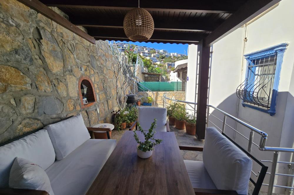 Bodrum Gümüşlük Koyu Manzaralı Satılık İkiz Villa