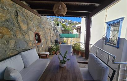 Bodrum Gümüşlük Koyu Manzaralı Satılık İkiz Villa