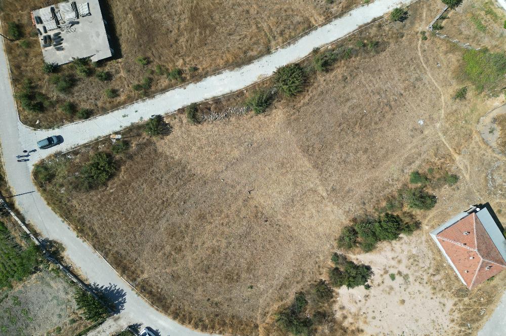 C21 Bal'dan ÇUKURHÜSEYİN MAHALLESİNDE SATILIK 655 M2 ARSA