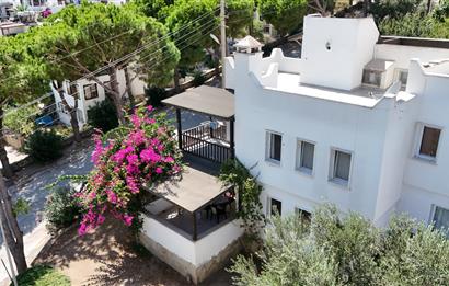 Gündoğan Denizatı Sitesi'nde Deniz Manzaralı 3+1 Tripleks Villa