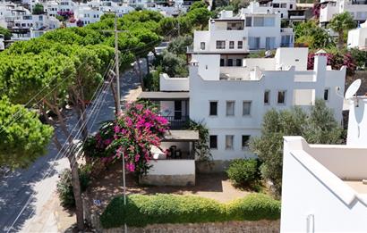 Gündoğan Denizatı Sitesi'nde Deniz Manzaralı 3+1 Tripleks Villa