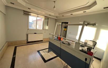 Çarşı merkezinde satılık iş yeri