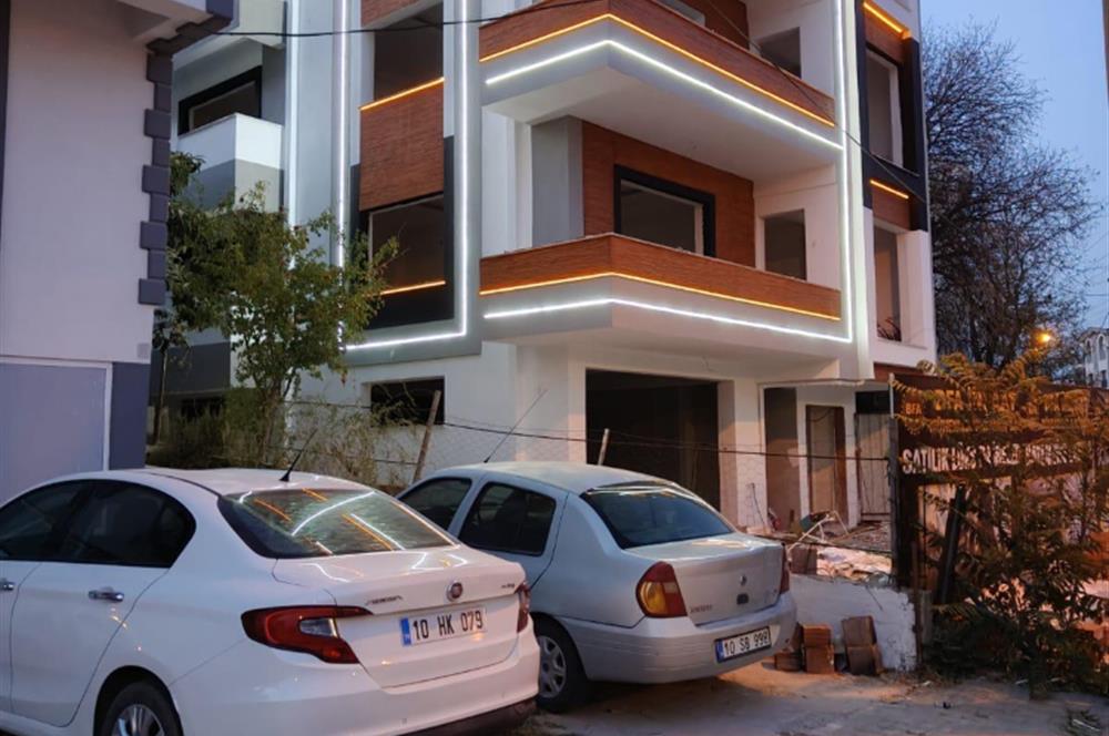 CENTURY21 BAL ÇAKMAK CADDESİNDE ÖNÜ KAPATILABİLİR SATILIK DÜKKAN