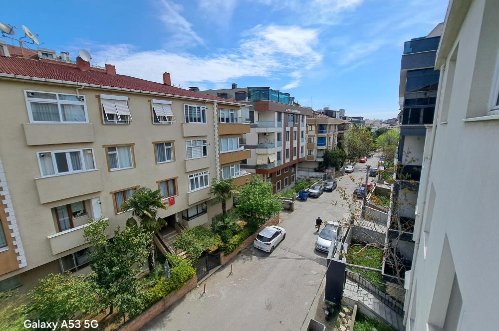 Merkezi Konum , Altıntepe Bahar Sokak’ta Ferah Geniş Satılık 3+1