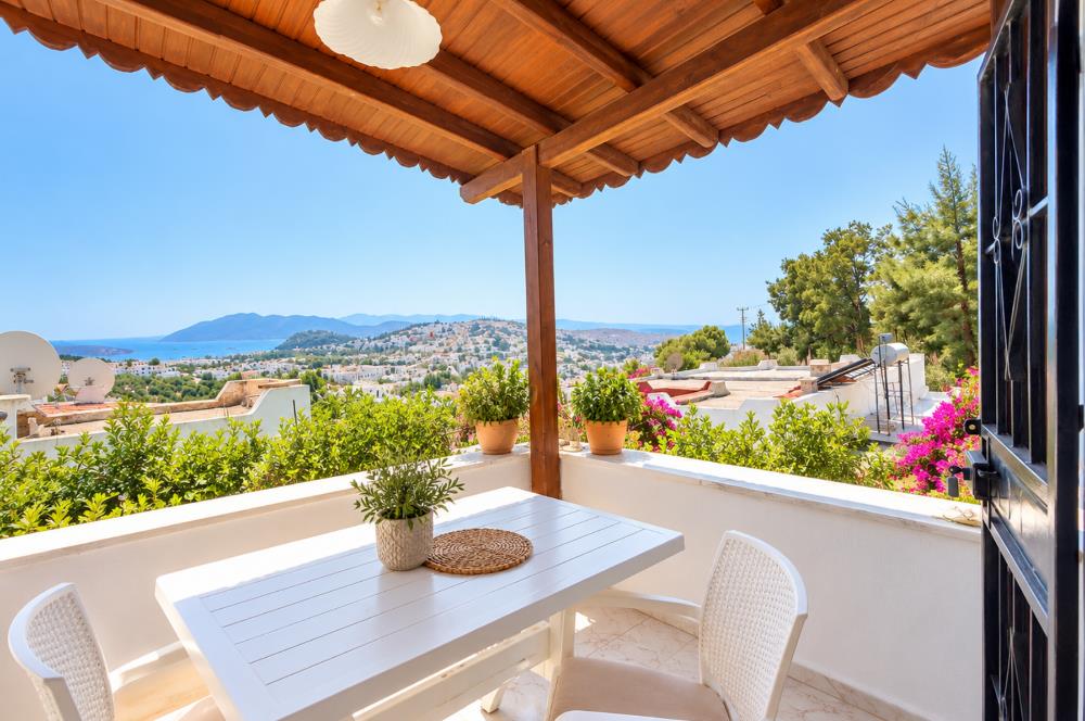 Bodrum Konacık Oasis AVM Arkası Eşyalı, Bahçeli Manzaralı 2+1 Dubleks