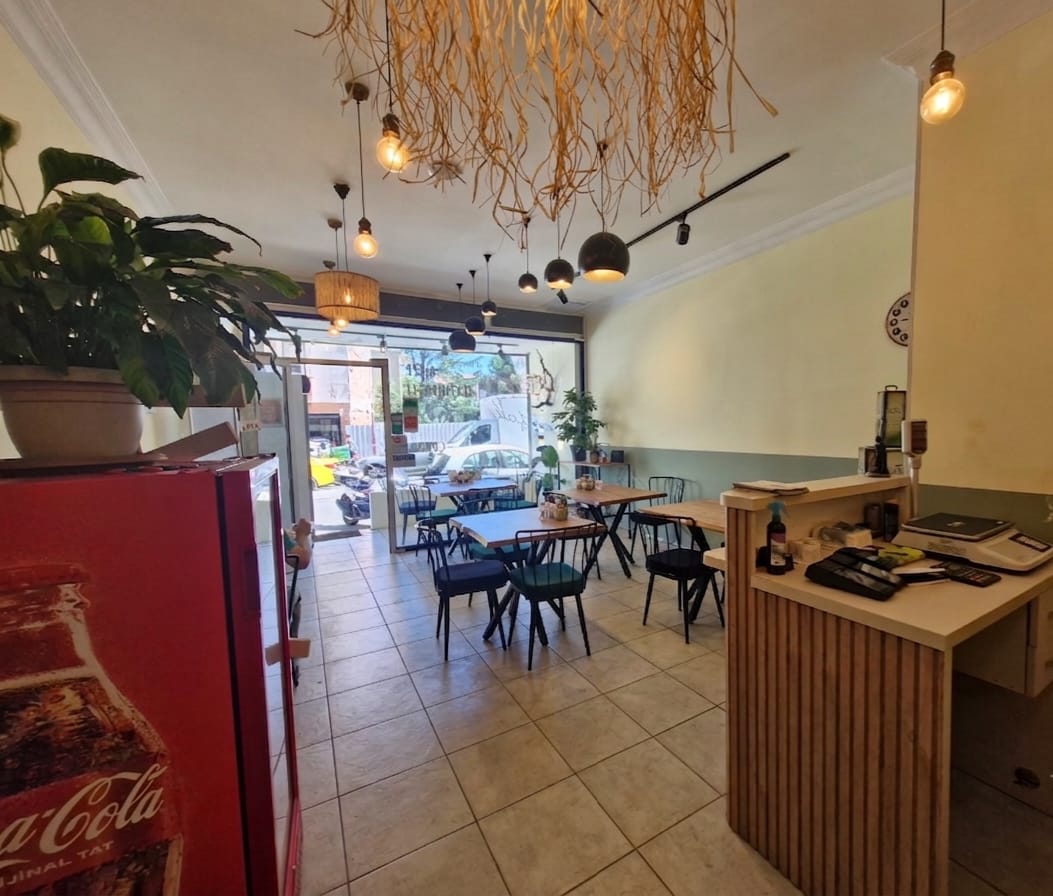ACIBADEM ANA CADDE ÜZERİNDE YÜKSEK CİRO POTANSİYELLİ DEVREN KİRALIK RESTORAN
