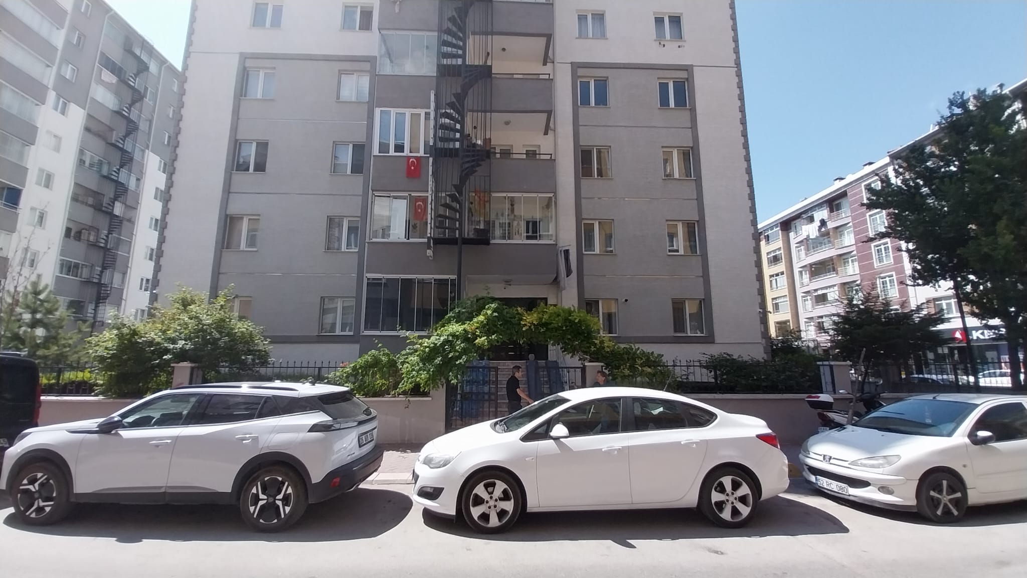 CENTURY21 VİZYON'DAN BAĞLAR'DA SİTE İÇİ 3+1 ,ASANSÖRLÜ DAİRE