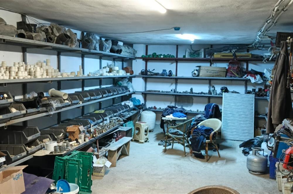 Örnek Mahallesi Acil Satılık 400m2 Dükkan