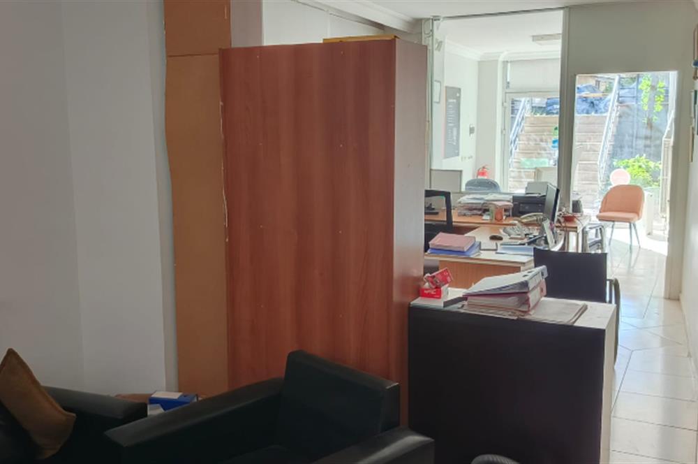 Örnek Mahallesi Acil Satılık 400m2 Dükkan