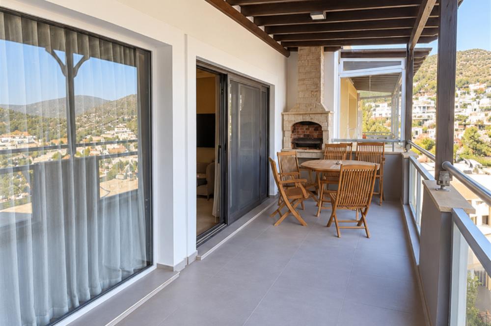 Bodrum Amiral 7 Sitesi Deniz Manzaralı Net 140 m2 Satılık Daire
