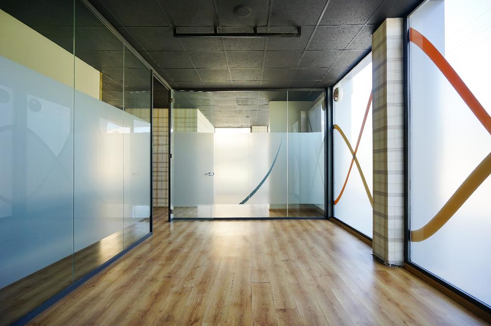 Atatürk Bulvarına 15m Cepheli 250m² Kullanımlı Prestijli Dükkan