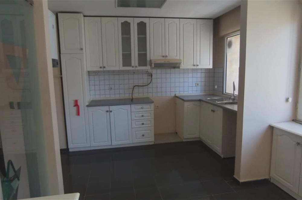Göztepe Marmaraya 3 dakika, Geniş, Ferah Kiralık 3+1 Daire