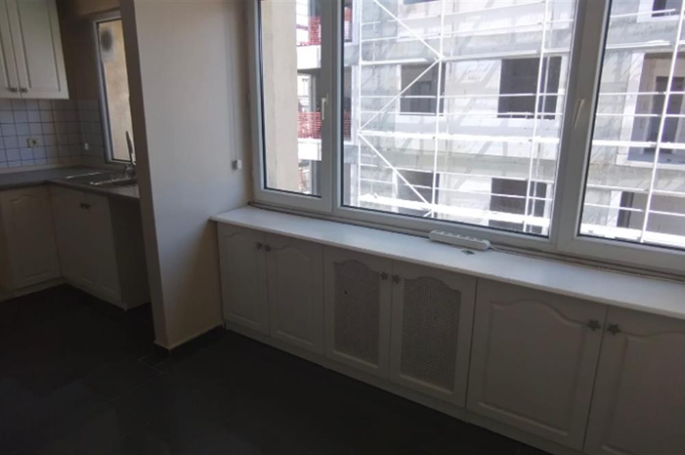 Göztepe Marmaraya 3 dakika, Geniş, Ferah Kiralık 3+1 Daire