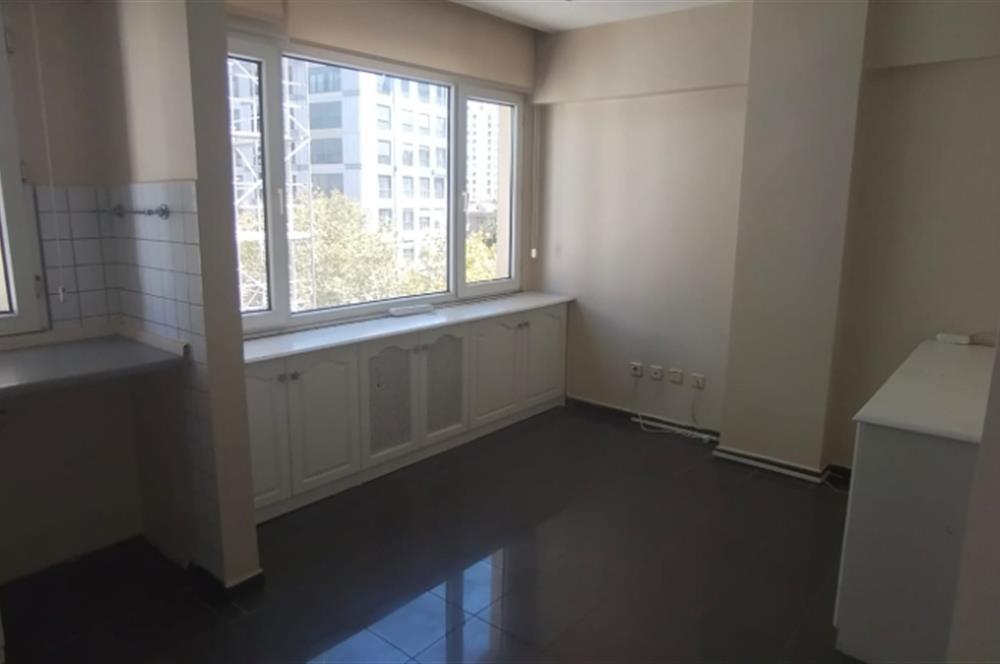 Göztepe Marmaraya 3 dakika, Geniş, Ferah Kiralık 3+1 Daire