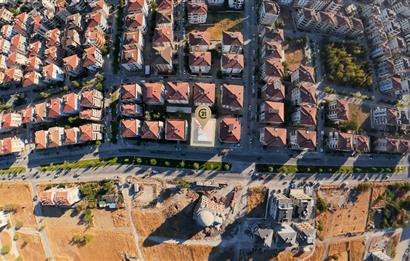 Atatürk Bulvarına 15m Cepheli 250m² Kullanımlı Prestijli Dükkan