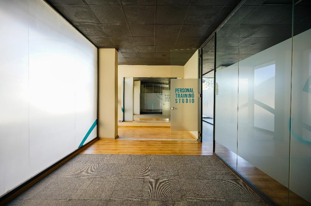 Atatürk Bulvarına 15m Cepheli 250m² Kullanımlı Prestijli Dükkan