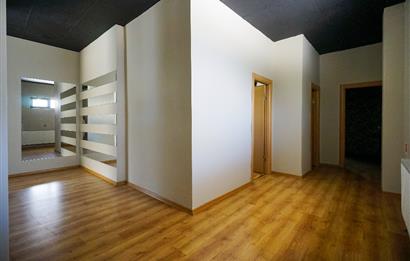 Atatürk Bulvarına 15m Cepheli 250m² Kullanımlı Prestijli Dükkan