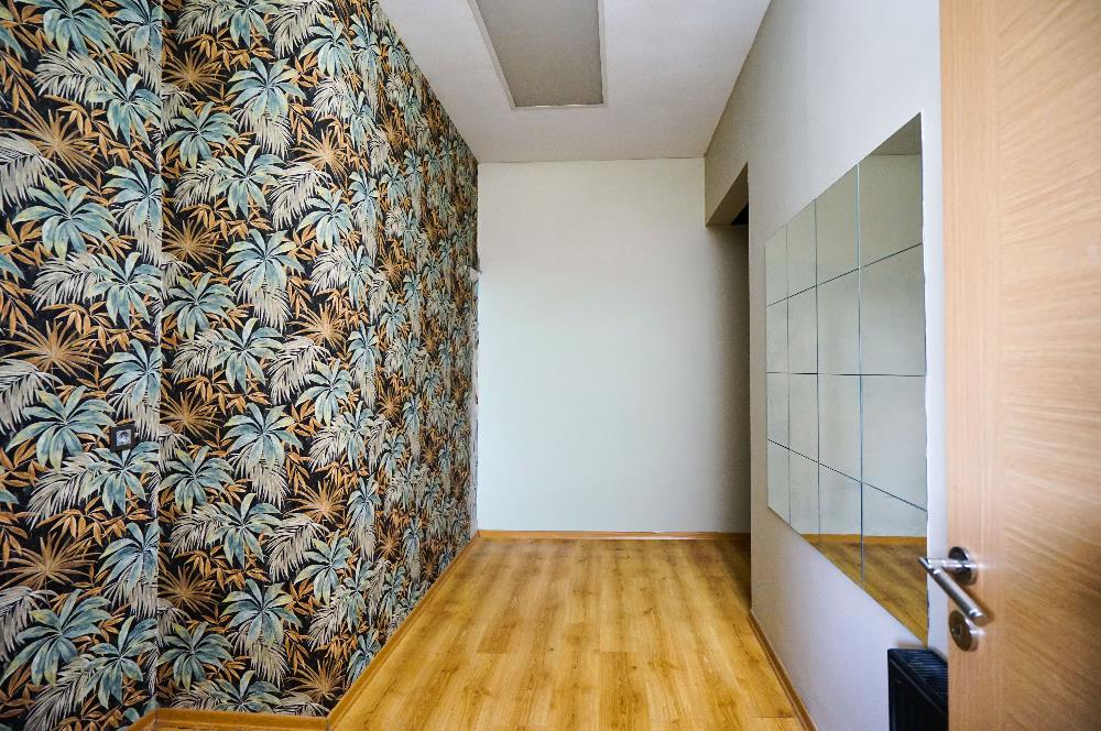 Atatürk Bulvarına 15m Cepheli 250m² Kullanımlı Prestijli Dükkan