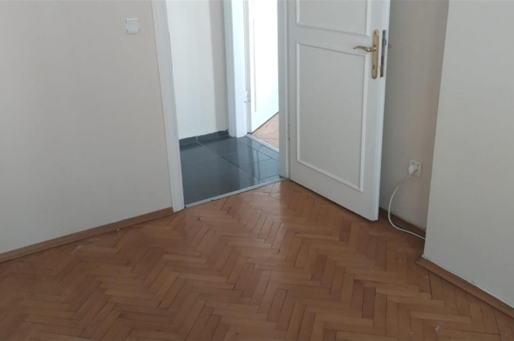 Göztepe Marmaraya 3 dakika, Geniş, Ferah Kiralık 3+1 Daire