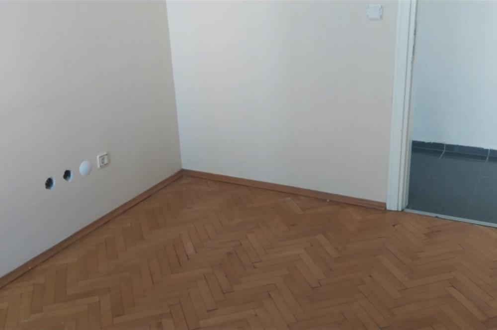 Göztepe Marmaraya 3 dakika, Geniş, Ferah Kiralık 3+1 Daire