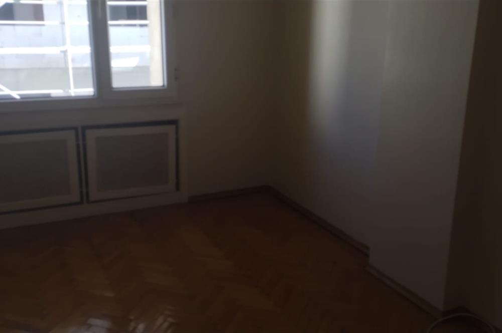 Göztepe Marmaraya 3 dakika, Geniş, Ferah Kiralık 3+1 Daire