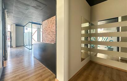 Atatürk Bulvarına 15m Cepheli 250m² Kullanımlı Prestijli Dükkan