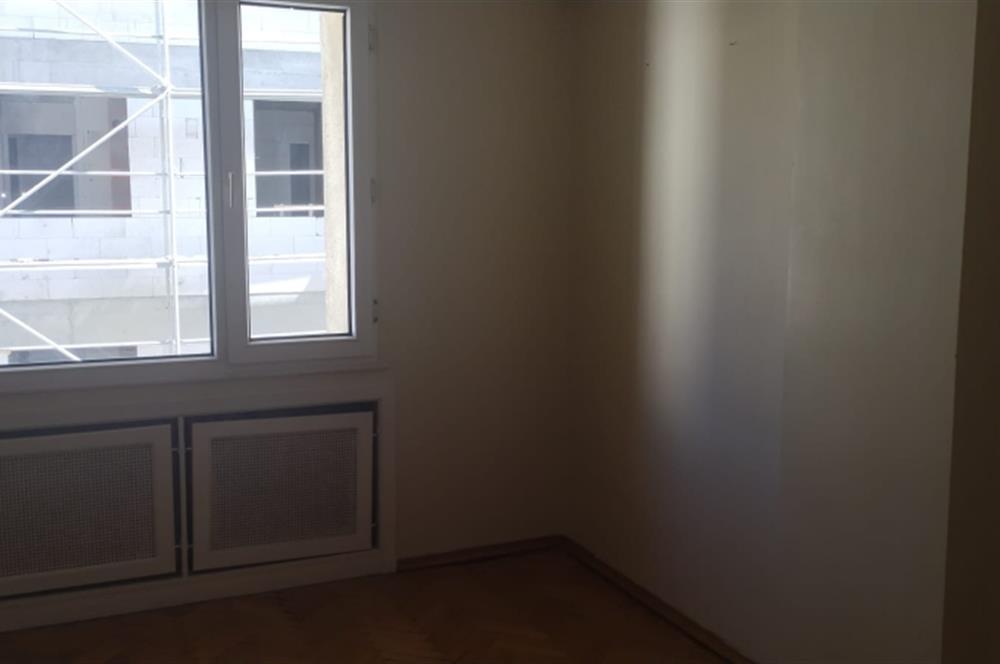 Göztepe Marmaraya 3 dakika, Geniş, Ferah Kiralık 3+1 Daire