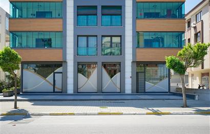 Atatürk Bulvarına 15m Cepheli 250m² Kullanımlı Prestijli Dükkan