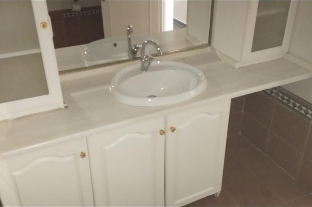 Göztepe Marmaraya 3 dakika, Geniş, Ferah Kiralık 3+1 Daire