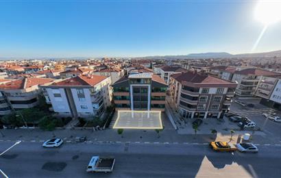 Atatürk Bulvarına 15m Cepheli 250m² Kullanımlı Prestijli Dükkan