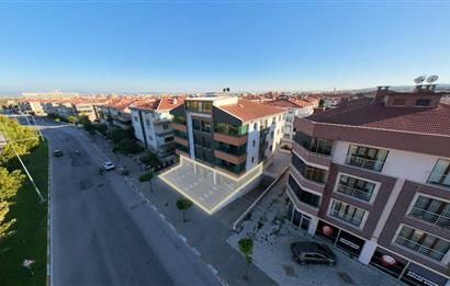 Atatürk Bulvarına 15m Cepheli 250m² Kullanımlı Prestijli Dükkan
