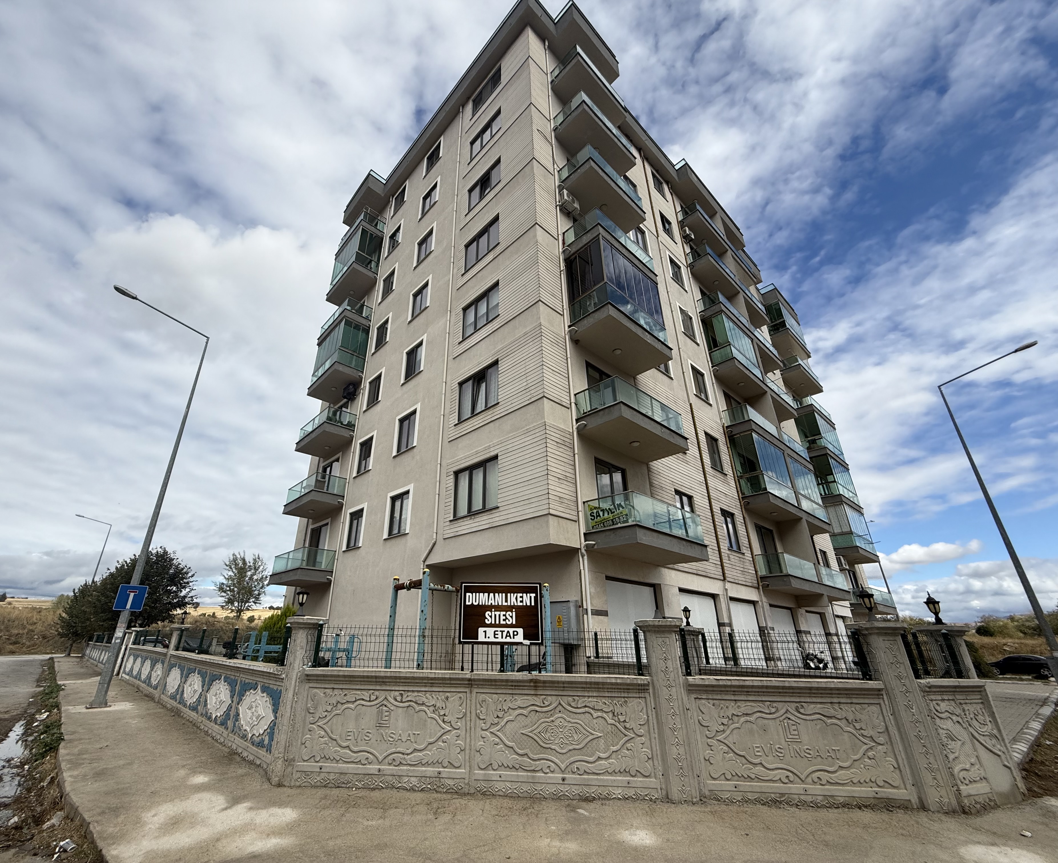 Çanakkale İSMETPAŞA mah Dumanlıkent sitesi satılık 1+1 daire