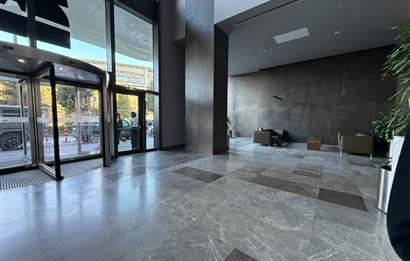 Vadistanbul Bulvar'da 125m² Dekorasyonlu Kiralık Ofis