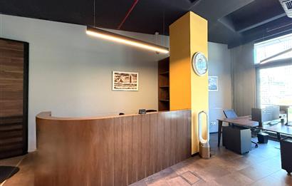 Vadistanbul Bulvar'da 125m² Dekorasyonlu Kiralık Ofis