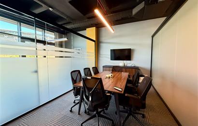 Vadistanbul Bulvar'da 125m² Dekorasyonlu Kiralık Ofis
