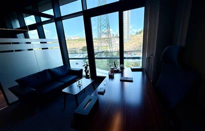 Vadistanbul Bulvar'da 125m² Dekorasyonlu Kiralık Ofis