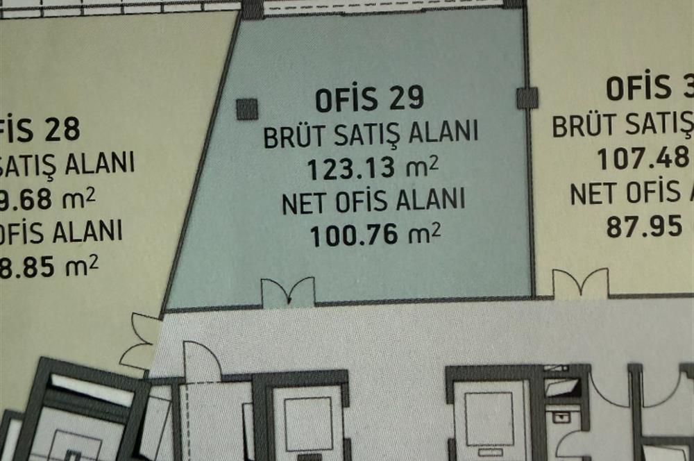 Vadistanbul Bulvar'da 125m² Dekorasyonlu Kiralık Ofis