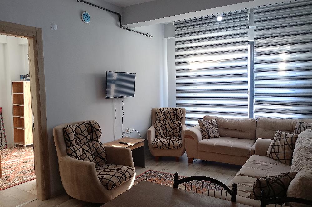 ATATÜRK MAHALLESİNDE KİRALIK EŞYALI 1+1 ARAKAT DAİRE