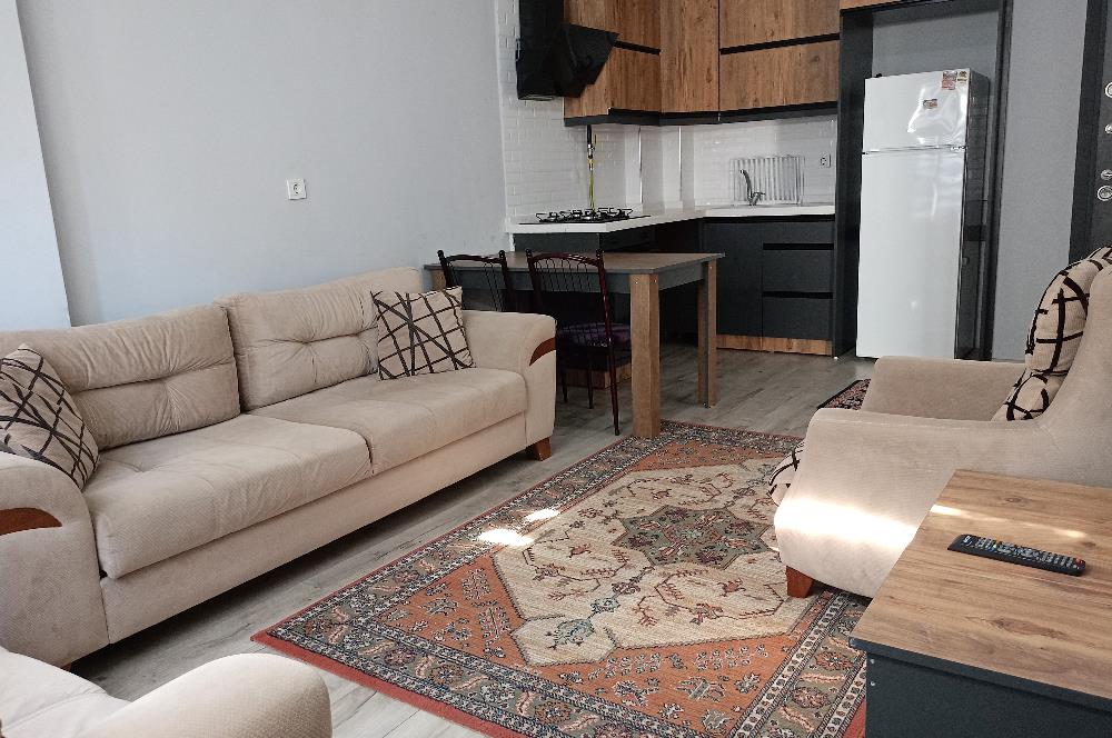 ATATÜRK MAHALLESİNDE KİRALIK EŞYALI 1+1 ARAKAT DAİRE