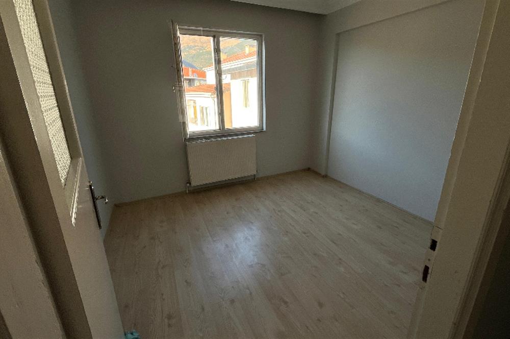 C21 Cius; Gemlik Orhangazi Caddesi'nde 3+1 140 M2 Geniş Kiralık Daire