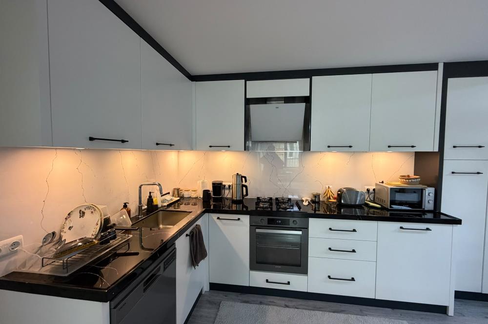 CENTURY21 PLUS'dan SATILIK BÖLÜNMÜŞ ODALI 280 m2 BAKIMLI DÜKKAN